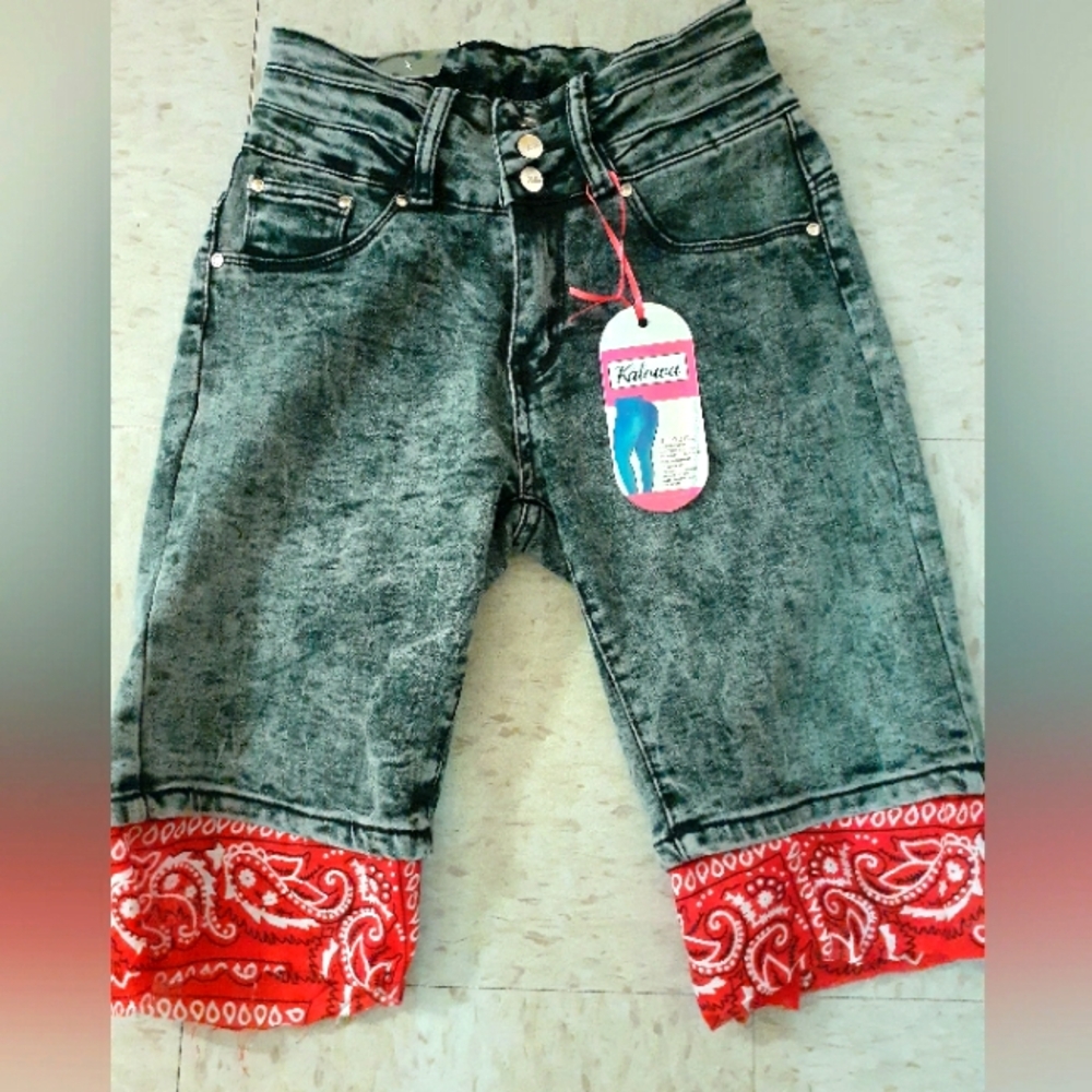 Denim Shorts NWT size 5